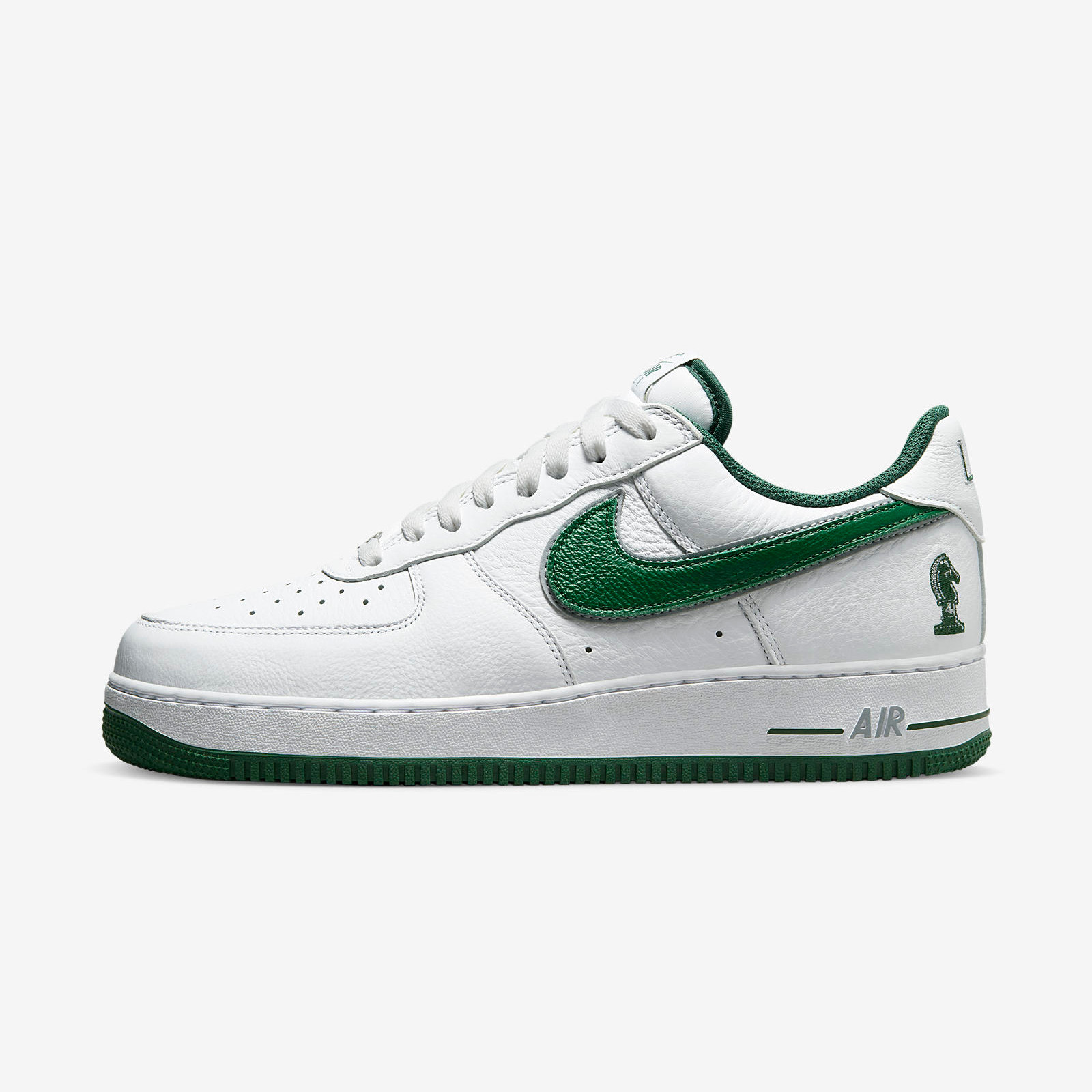 Nike Air Force 1 Low
White / Deep Forest