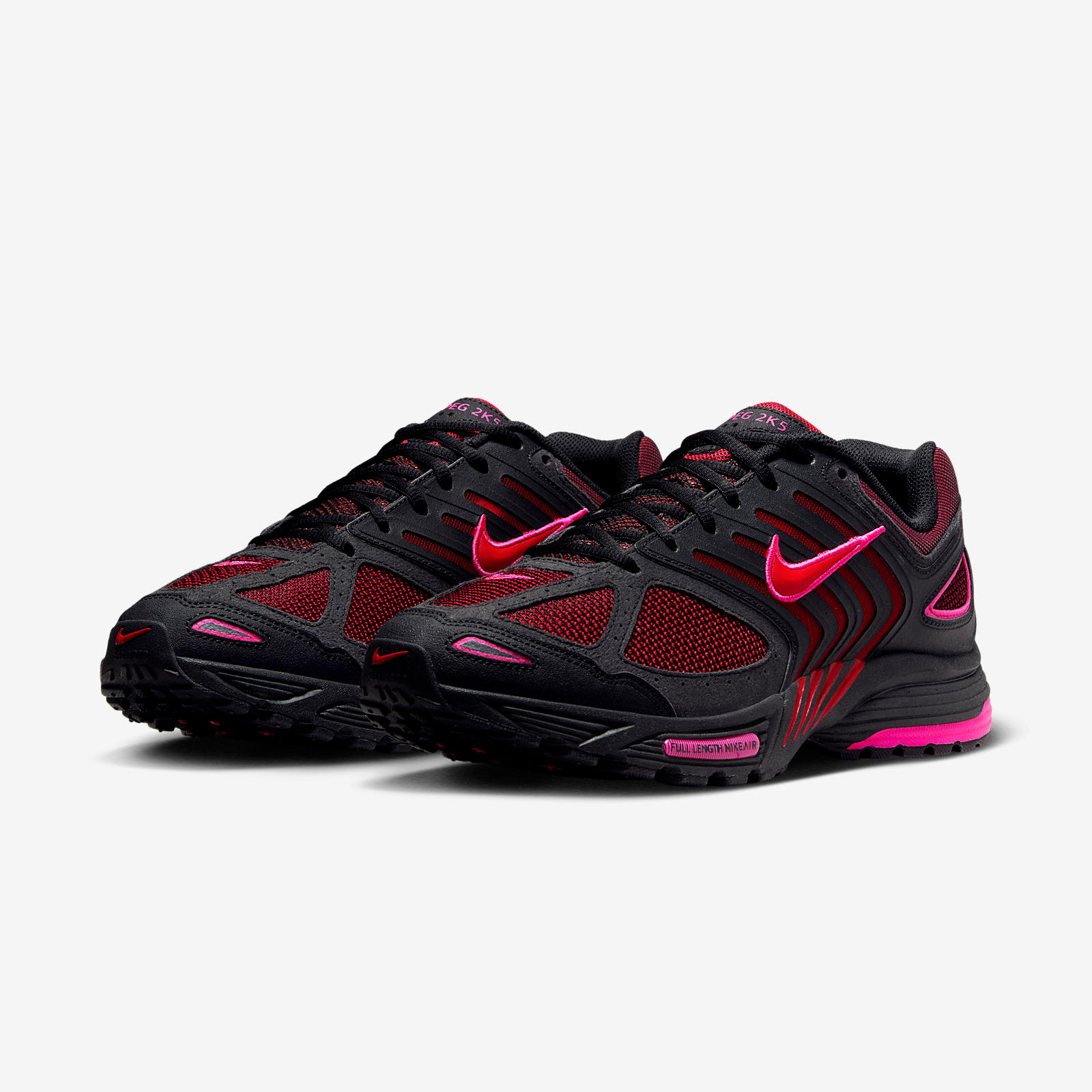 Nike Air Peg 2K5
Black / Fire Red