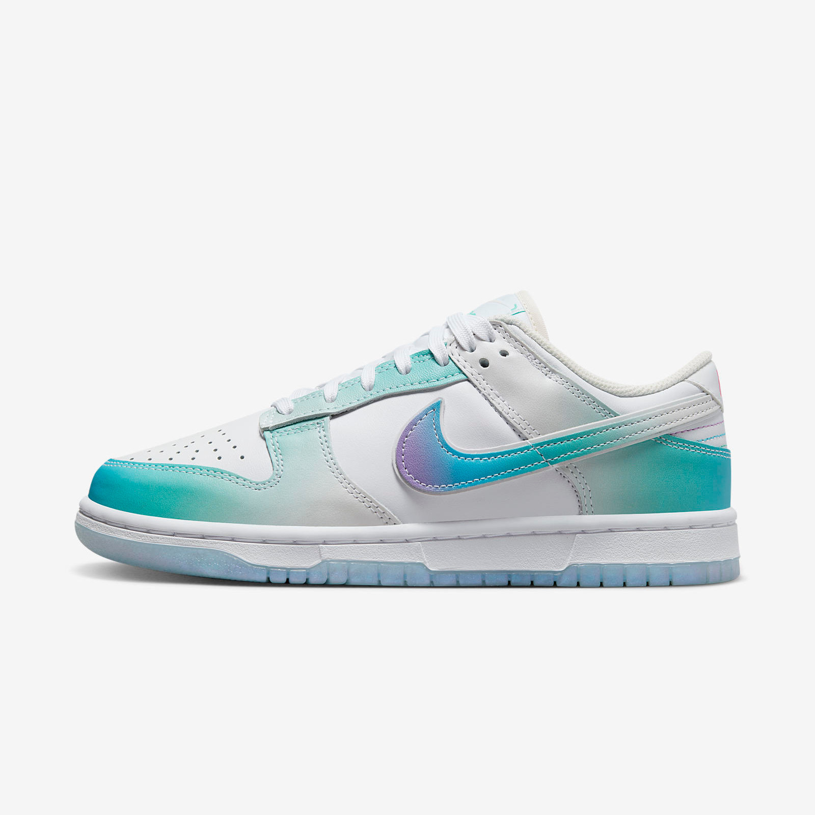 Nike Dunk Low
« Unlock Your Space »