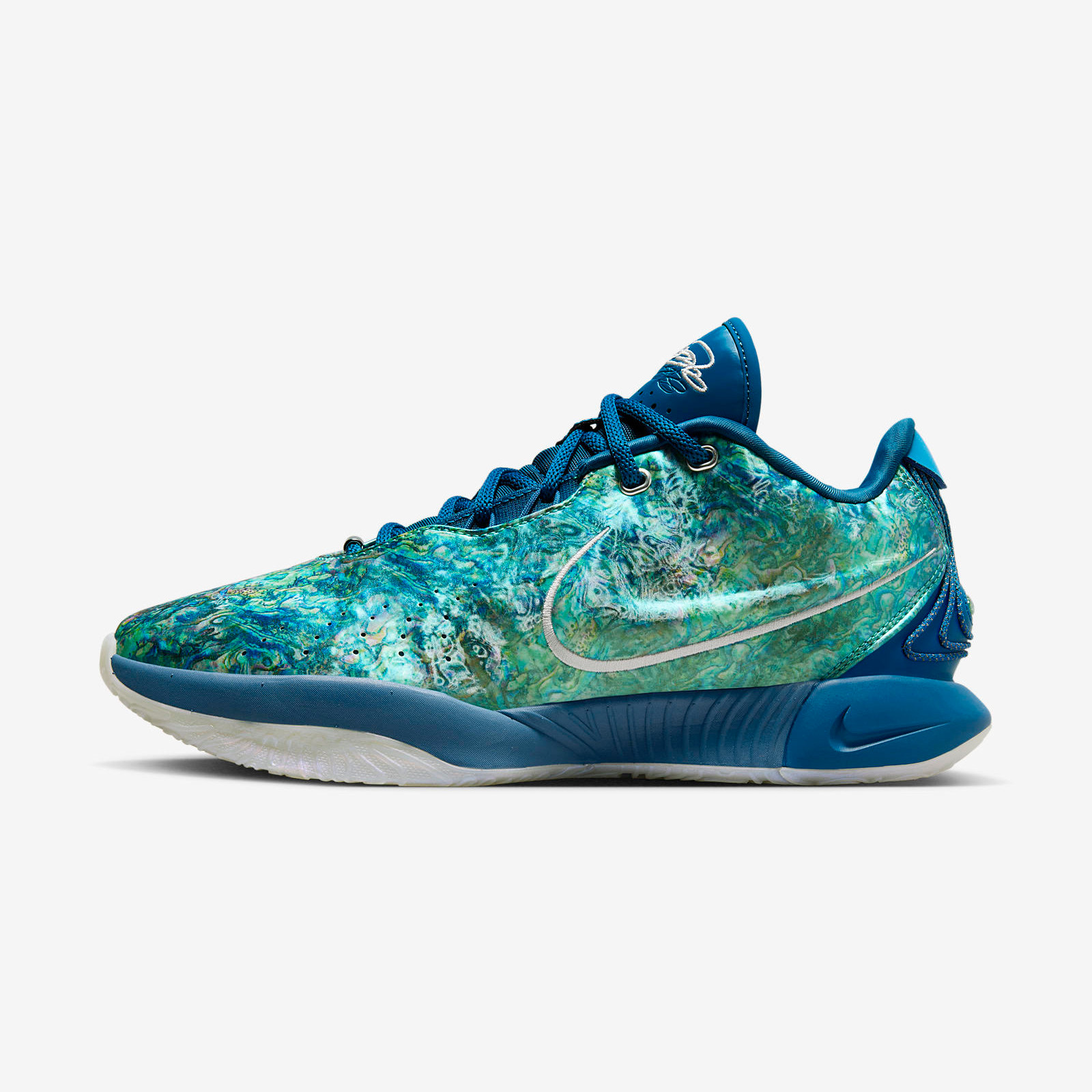 Nike LeBron 21
« Abalone »