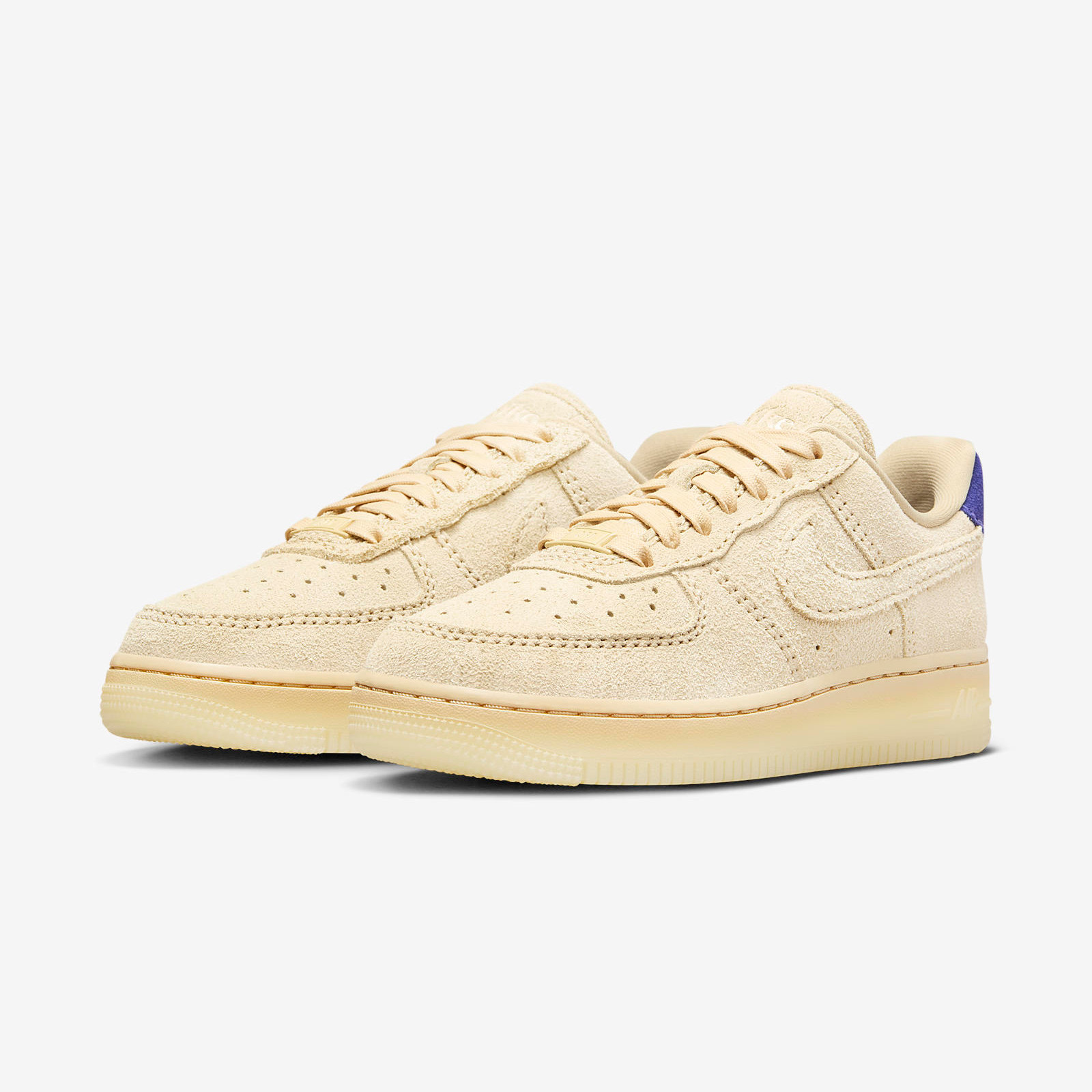 Nike Air Force 1 07 Low
« Elemental Gold »
