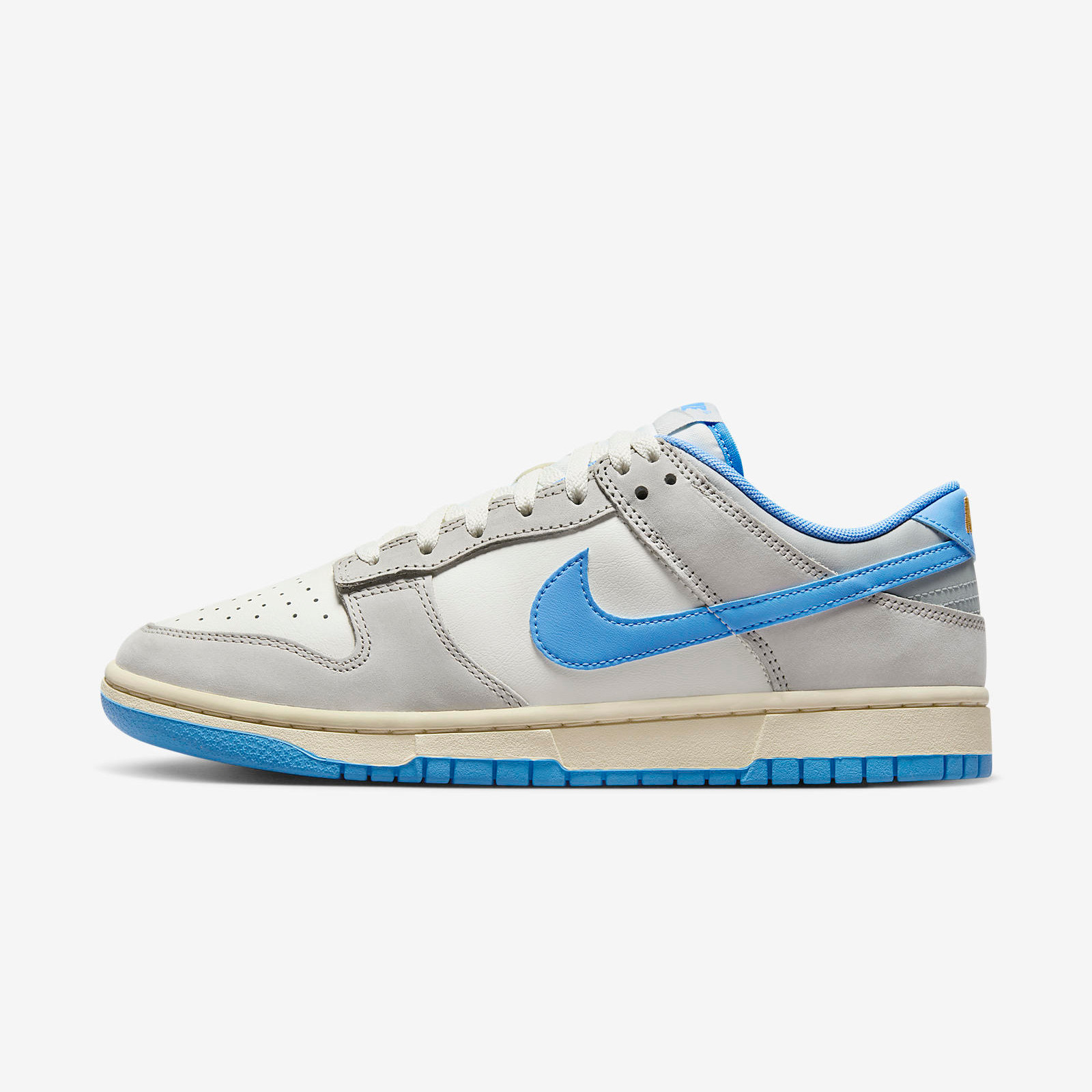 Nike Dunk Low
« Athletic Department »