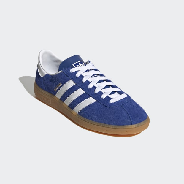 Adidas München
Blue / White / Gum