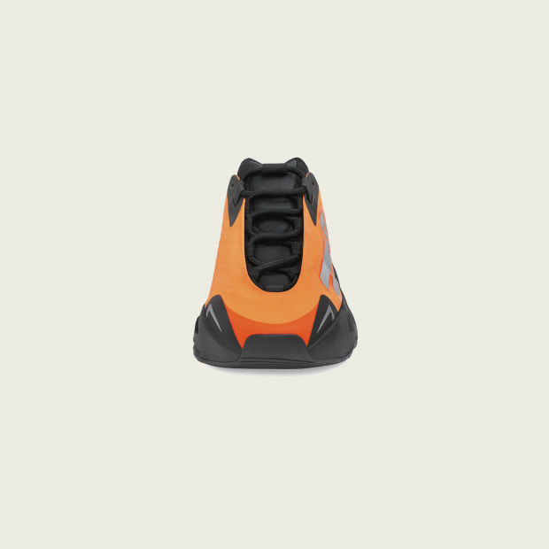 Adidas Yeezy Boost 700
MNVN « Orange »