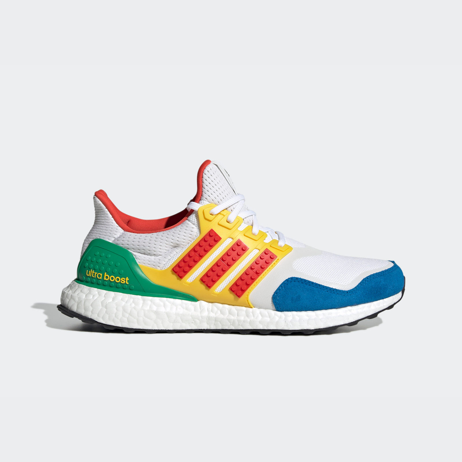Adidas Ultra Boost
White / Red
Blue / Green