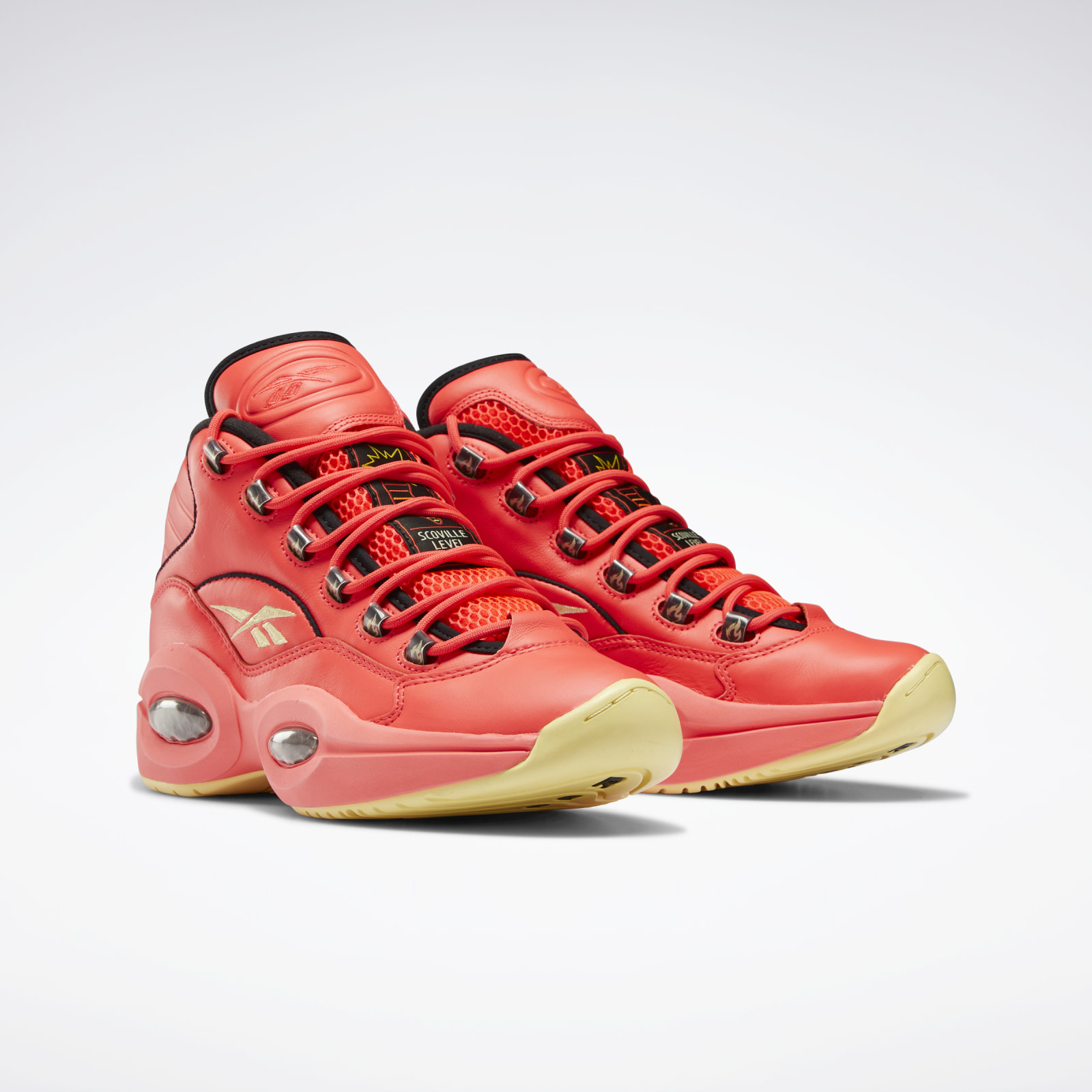 Reebok x Hot Ones
Question Mid
« The Last Dab »