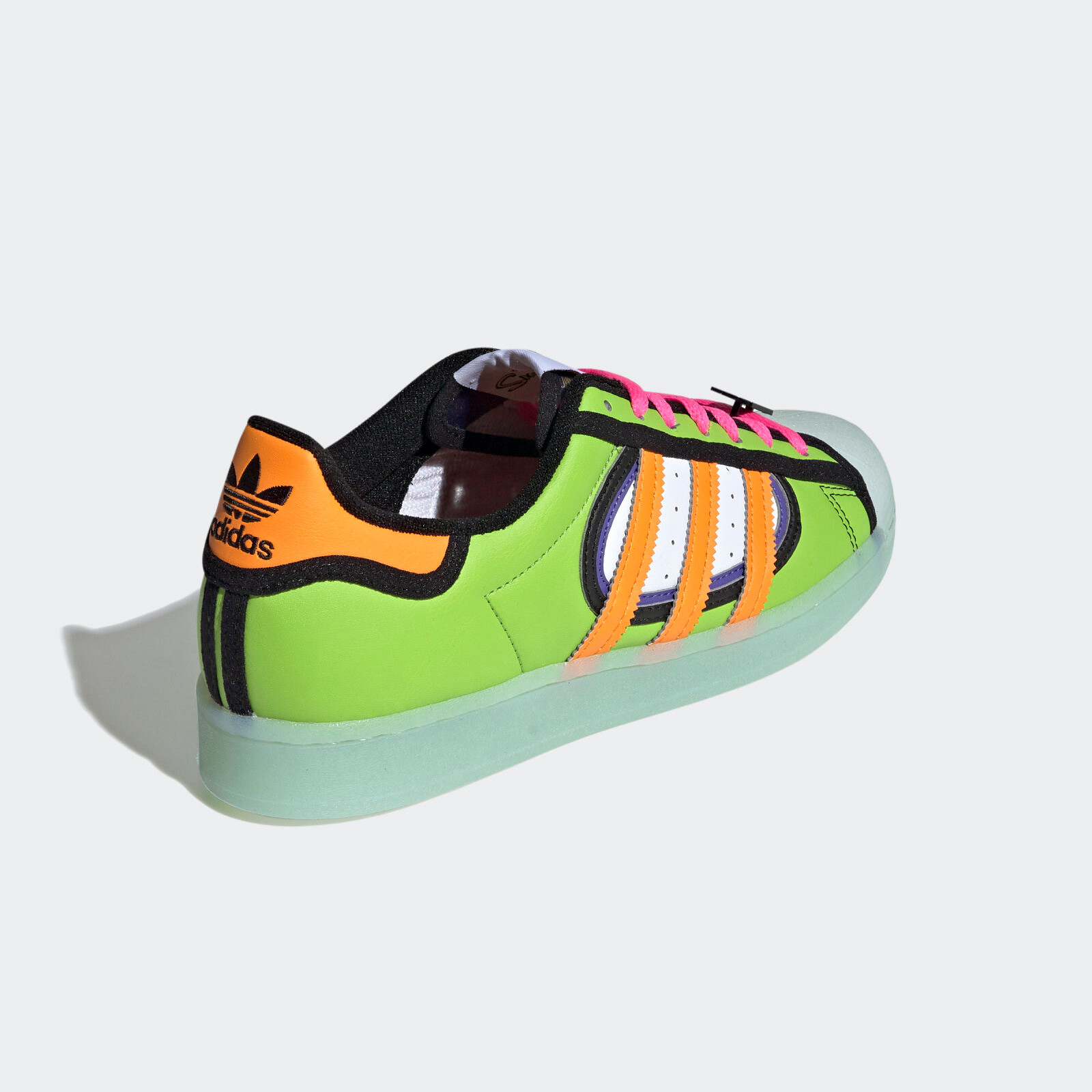 The Simpsons x Adidas
Superstar « Squishee »