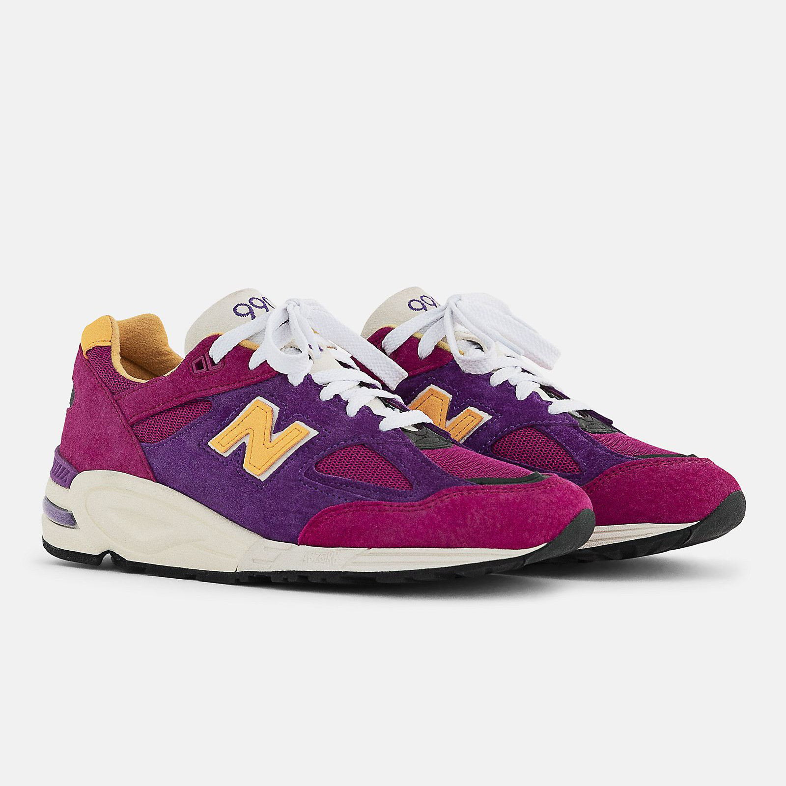 New Balance 990v2
Purple / Pink