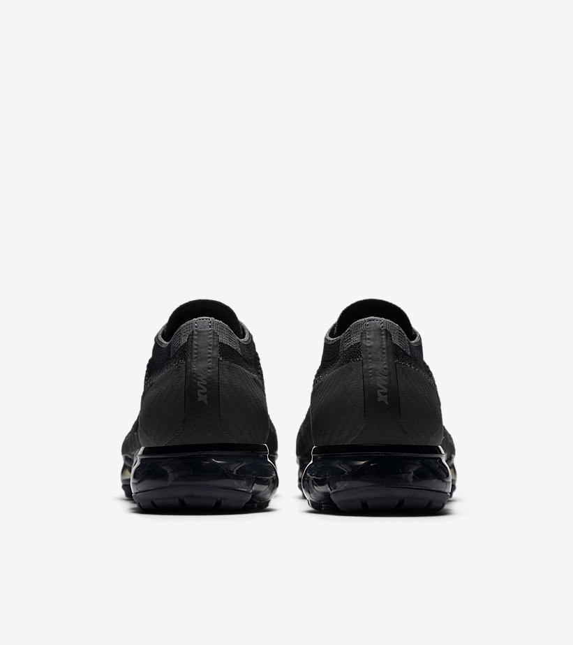 Nike Air VaporMax
Black / Anthracite
