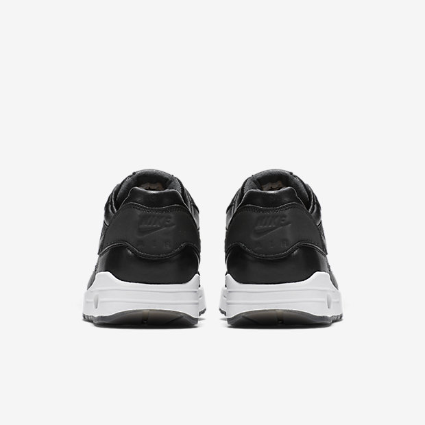 NikeLab Air Max 1 Deluxe
Black / White