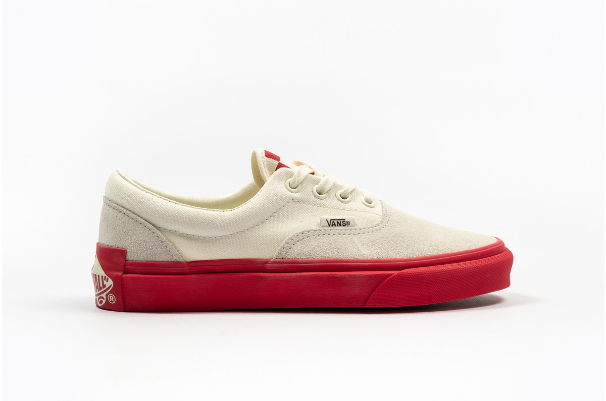 Purlicue x Vans Era
« Year Of The Pig »
Marshmallow / Red