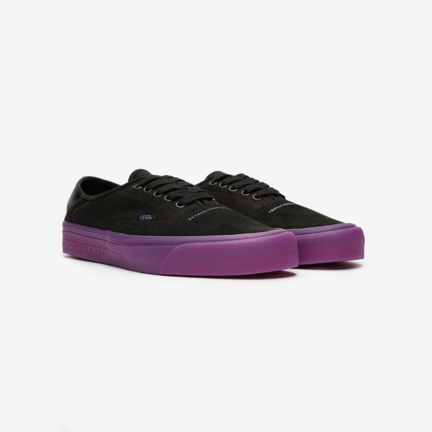 Vans x Retrosuperfuture
OG Style 43 LX
Black / Purple