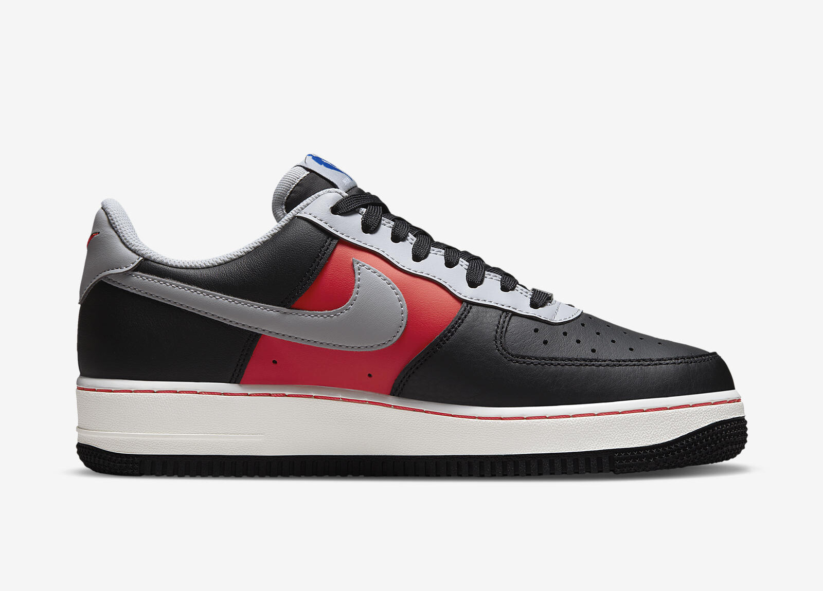 NBA x Nike
Air Force 1 Low
75th Anniversary
« Chile Red »
