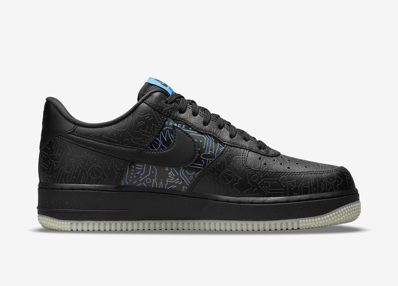 Space Jam x Nike
Air Force 1 07
« Computer Chip »