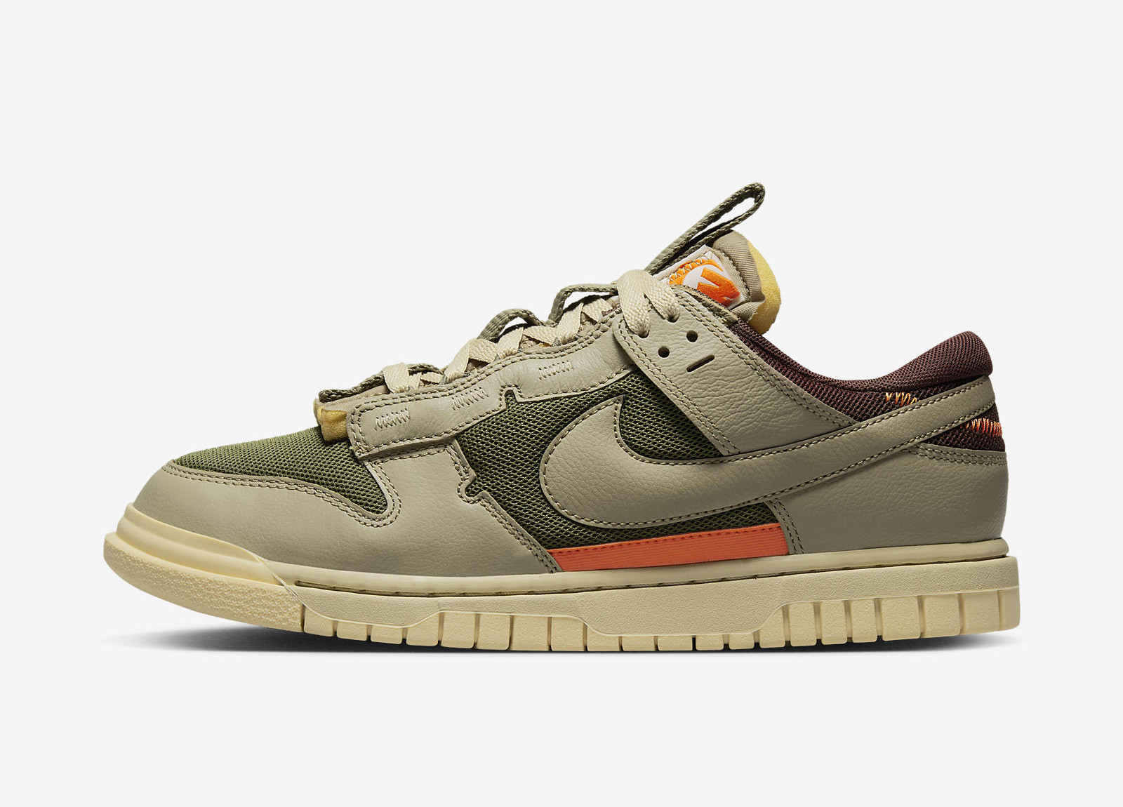 Nike Dunk Low
Remastered Olive