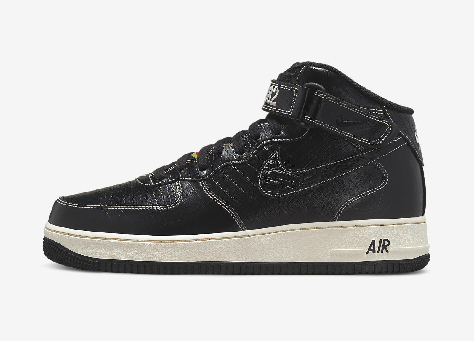 Nike Air Force 1 Mid
« Our Force 1 »
