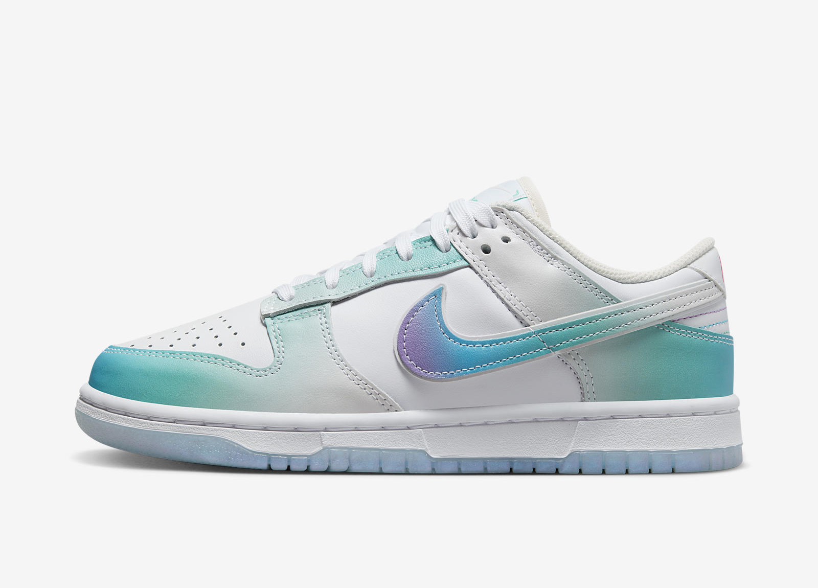 Nike Dunk Low
« Unlock Your Space »