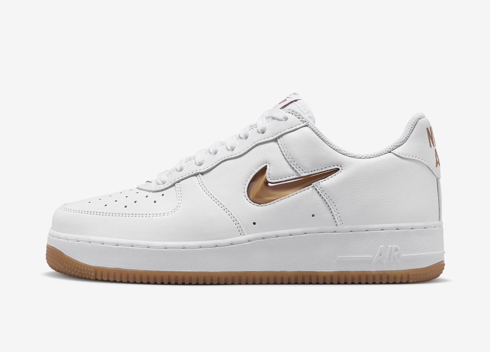 Nike Air Force 1 Low Retro
Colour of the Month
White