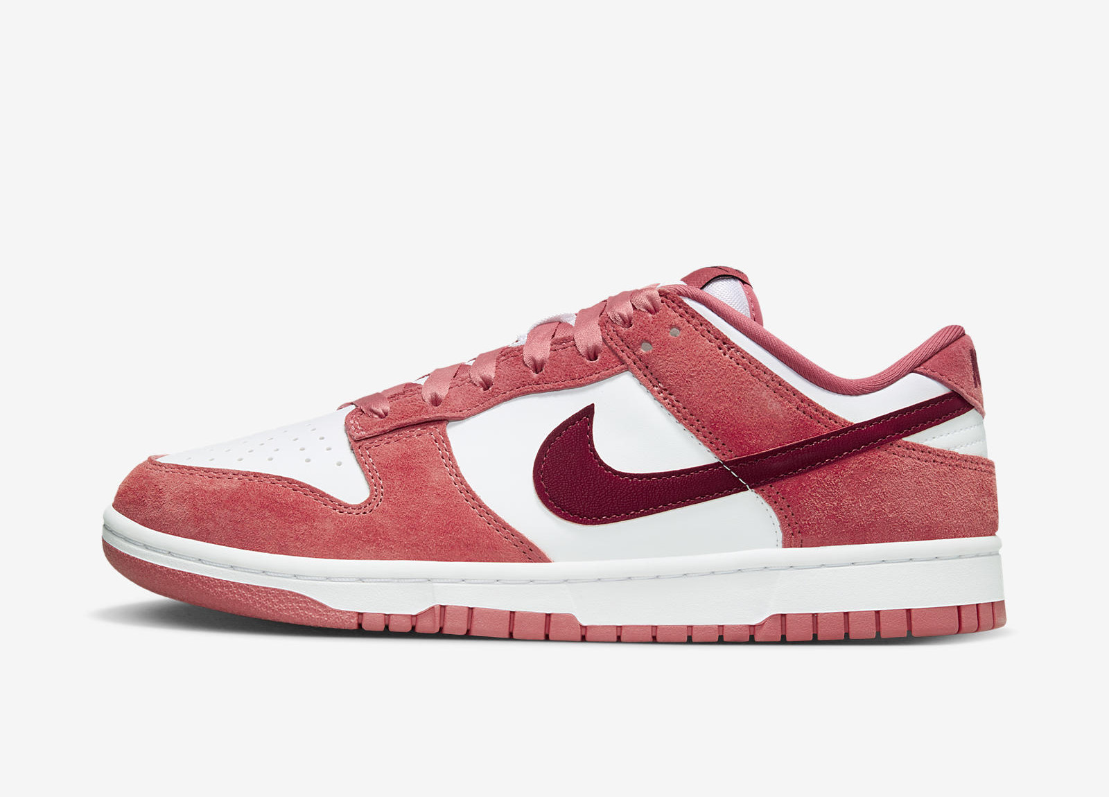 Nike Dunk Low
« Valentines Day »